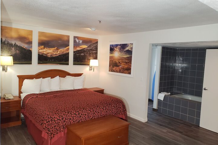 Room 15 of 27