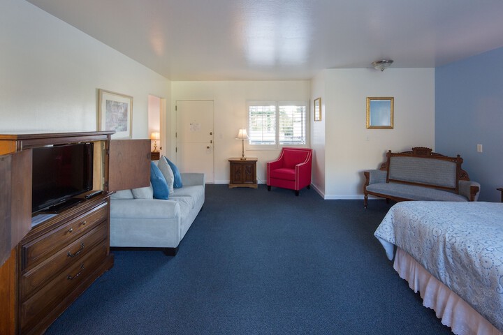 Room 16 of 74
