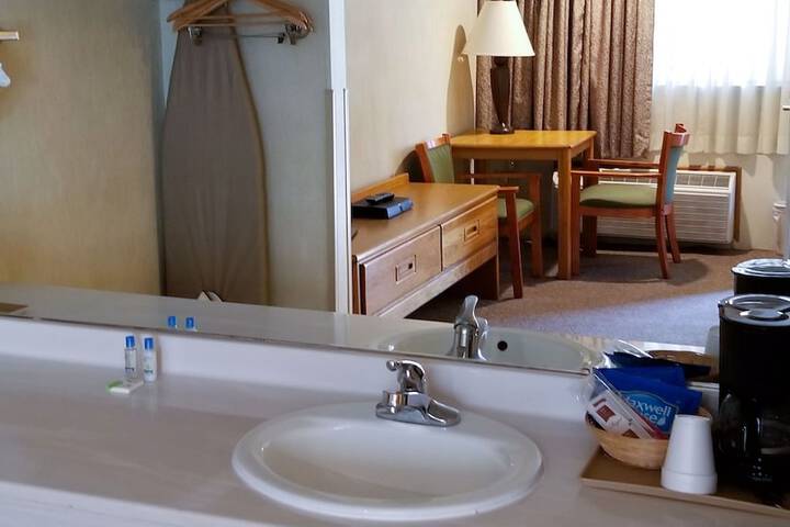 Magnuson Hotel Ely
