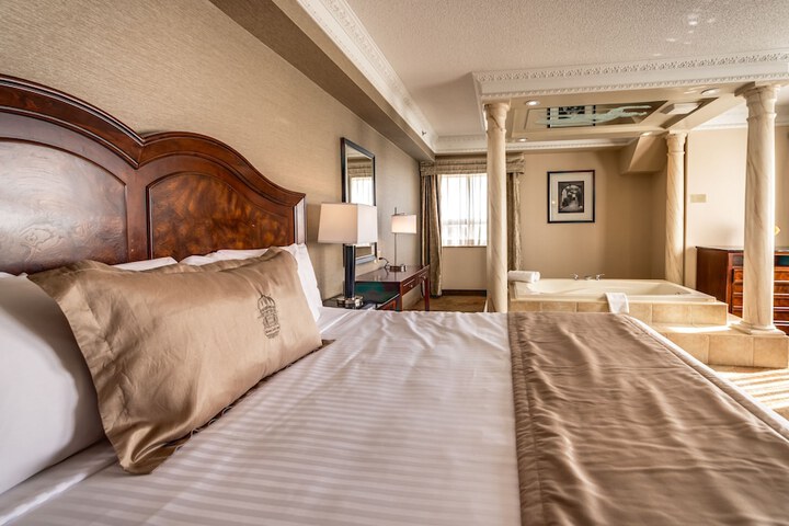 Room 44 of 78