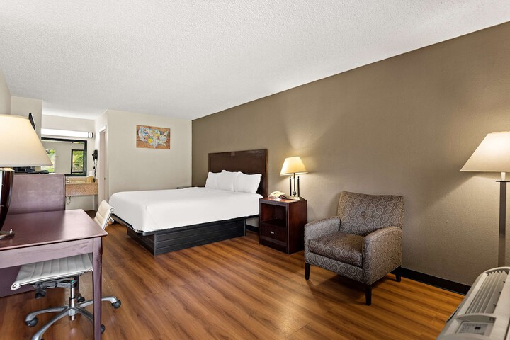 Room 12 of 24