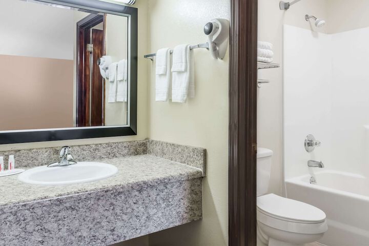 Room 15 of 15