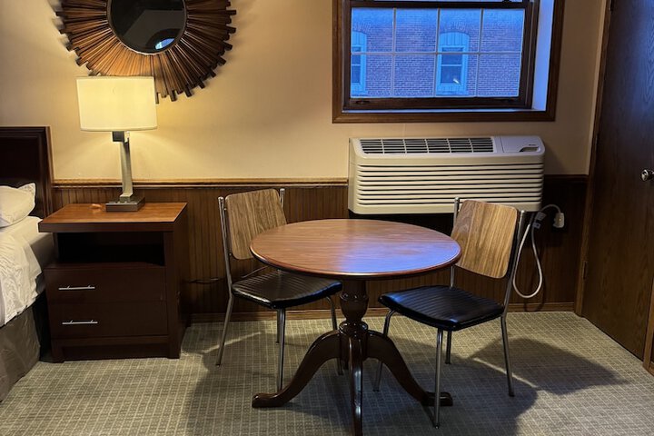 Room 51 of 57