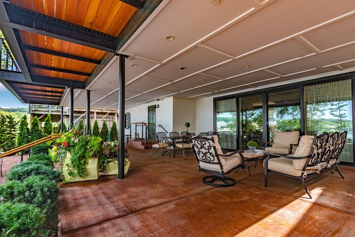 Terrace/Patio 41 of 43