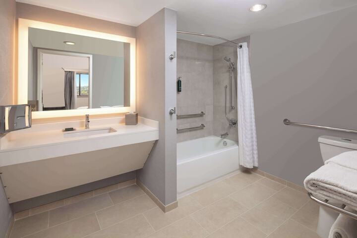 Hilton Concord