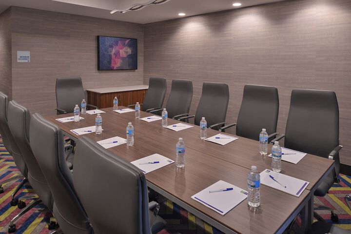 Holiday Inn Express & Suites Bryant - Benton Area by IHG