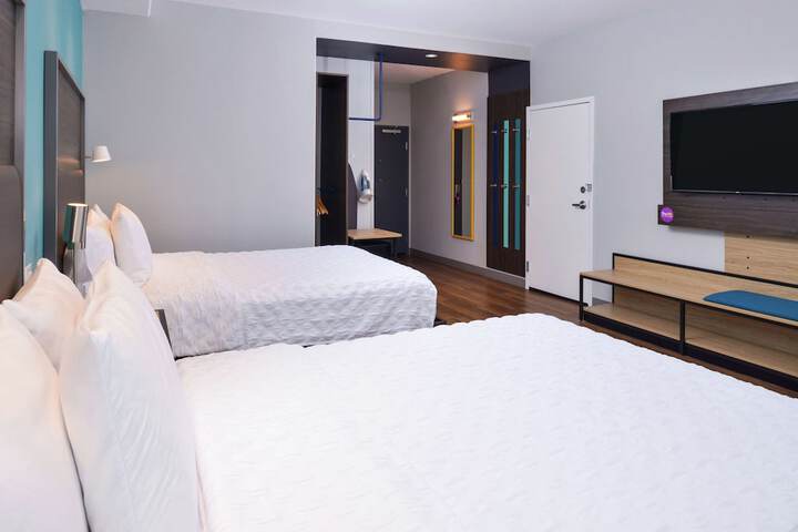 Room 30 of 47