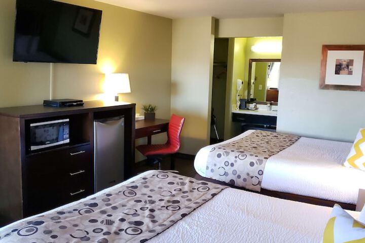 Room 9 of 22