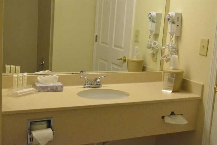 Room 21 of 39