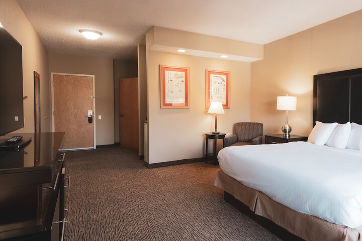 Room 11 of 34