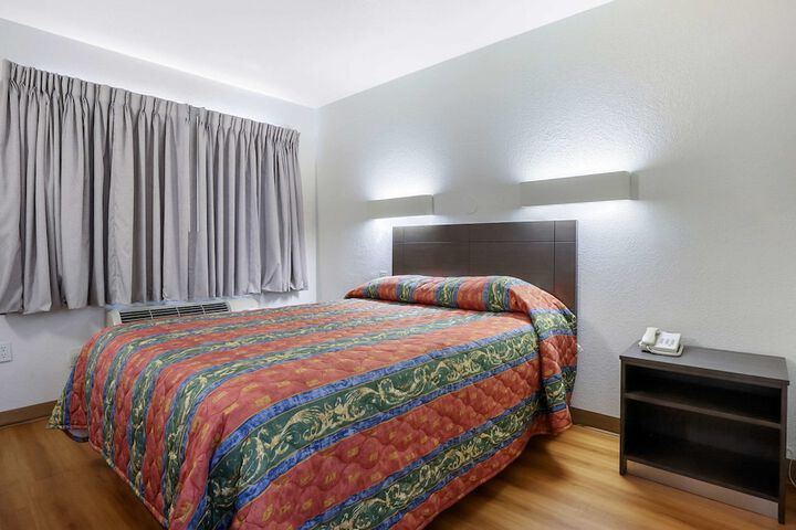 Room 22 of 29