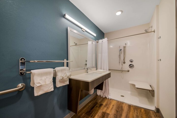 Room 15 of 23
