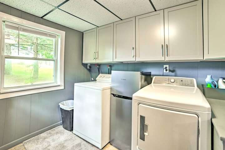 Riverfront Home w / Dock 6 Mi to Cheboygan!