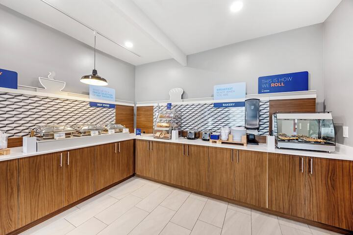 Holiday Inn Express White House by IHG