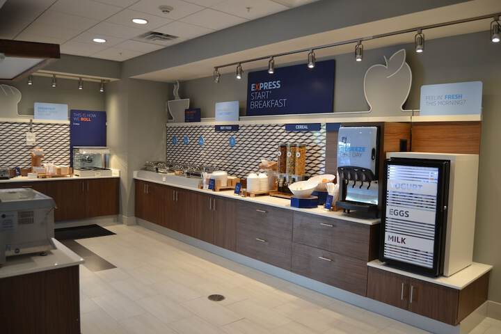 Holiday Inn Express & Suites Goodlettsville N - Nashville by IHG