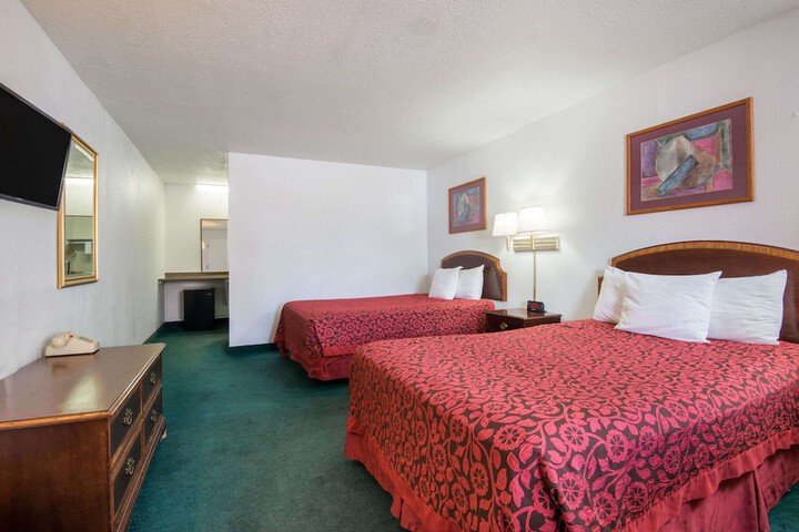Room 14 of 18