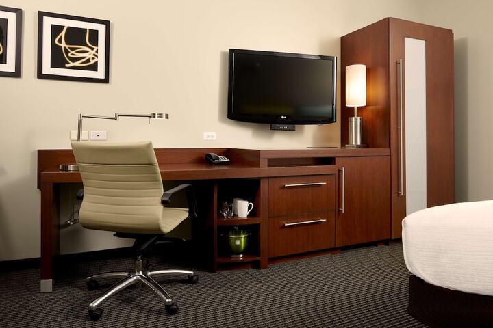Hyatt Place Detroit Royal Oak
