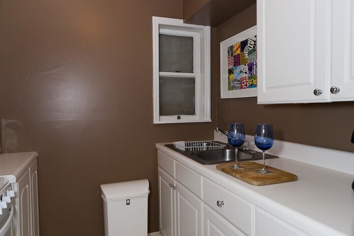 Room 40 of 141