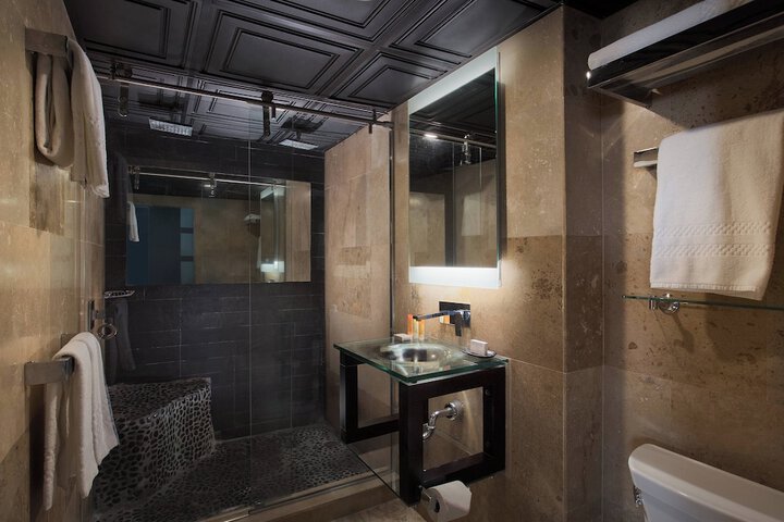 Hotel Duval Autograph Collection