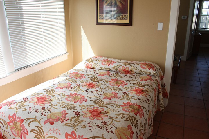 Room 35 of 46