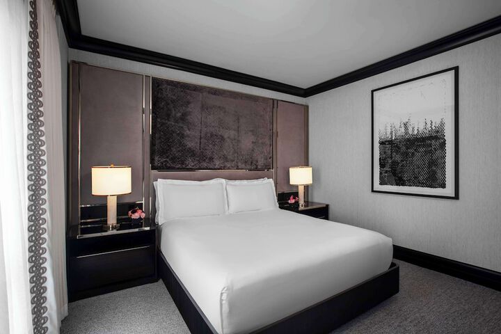 Room 50 of 213