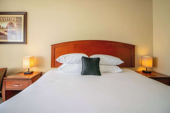 Room 34 of 54