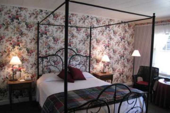 Room 28 of 84