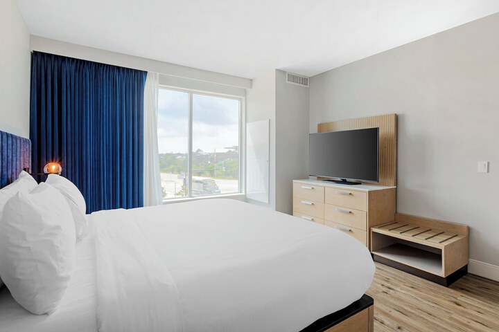 Room 35 of 85