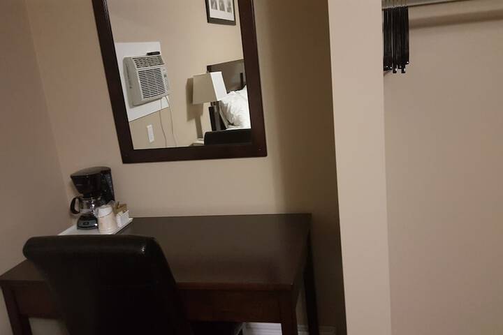 Room 20 of 34
