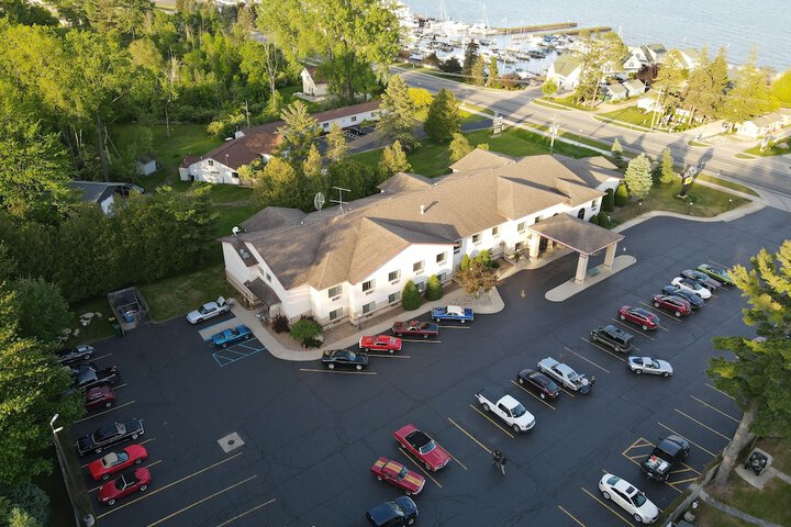 Bay Inn