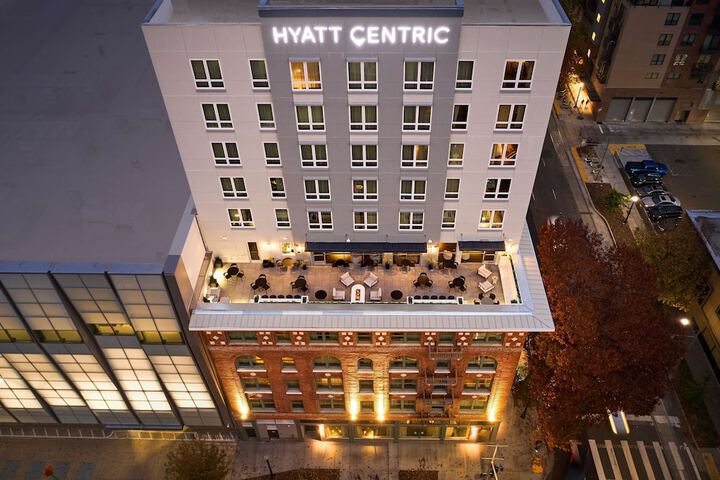 Hotel 2 of 43