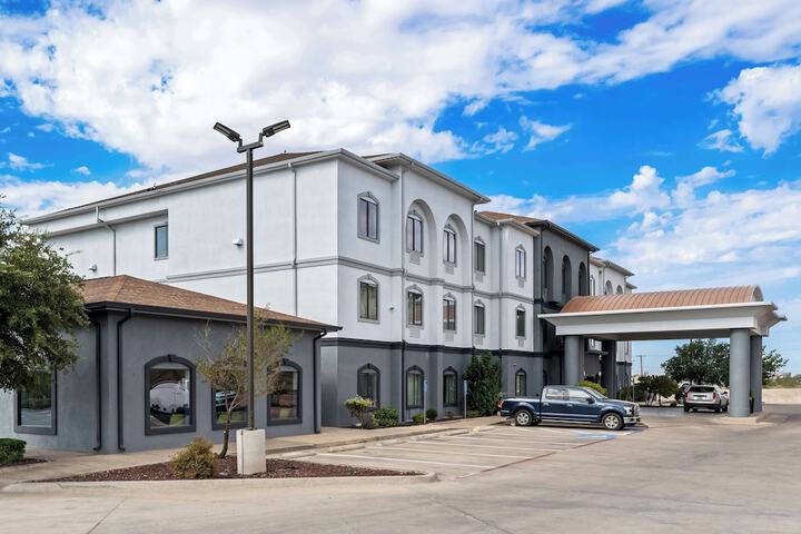 Hotel 2 of 36