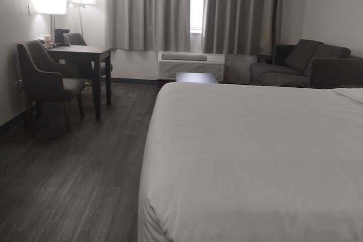 Room 93 of 127