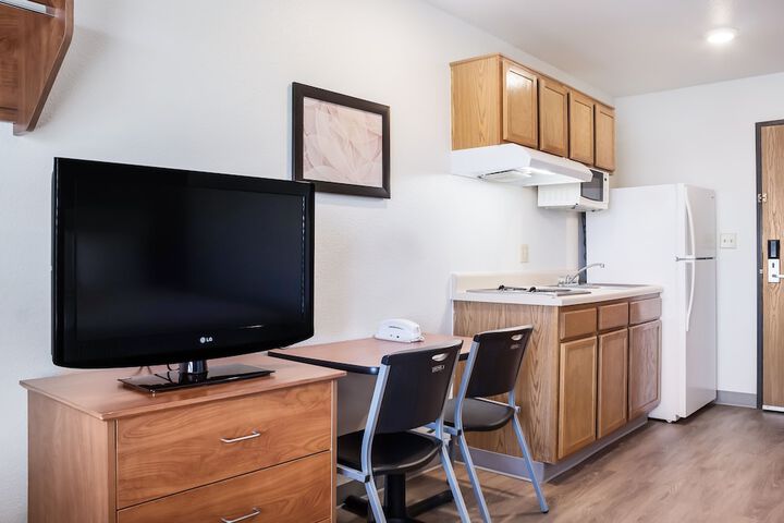 Room 18 of 28