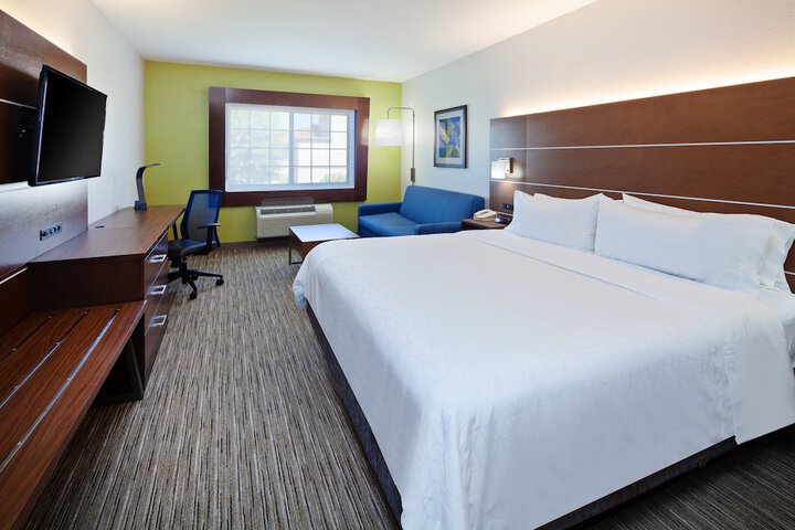Room 15 of 49