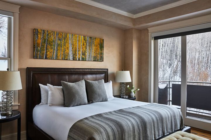 Element 52 Auberge Collection