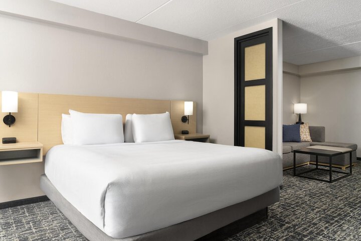 Hyatt Select Richmond / Chester