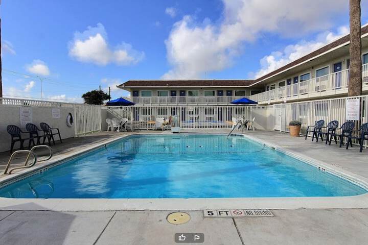 Pool 13 of 41