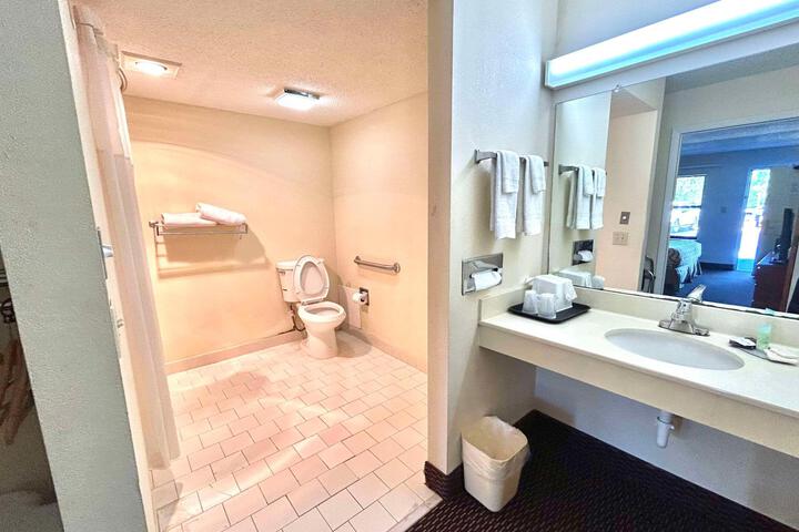 Travelodge by Wyndham Alachua