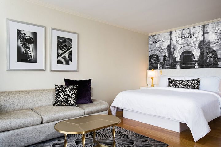 Avenue of the Arts Costa Mesa a Tribute Portfolio Hotel