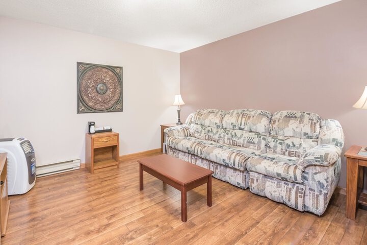 Room 9 of 19