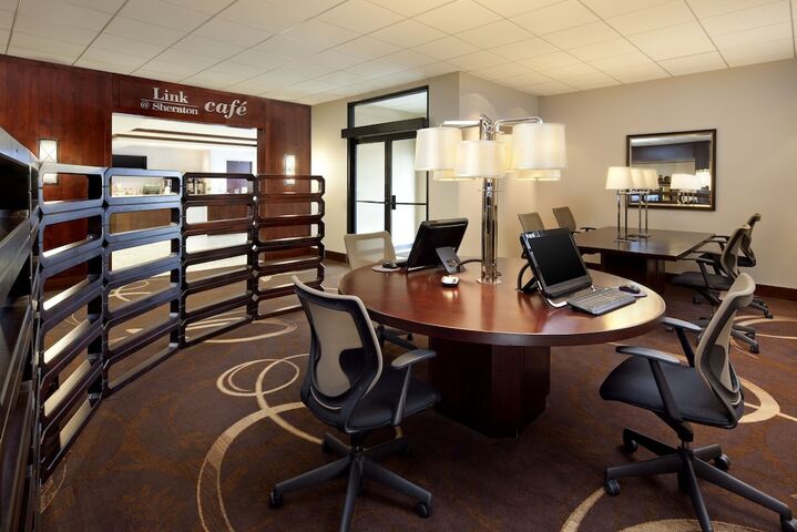Business Center 41 of 43