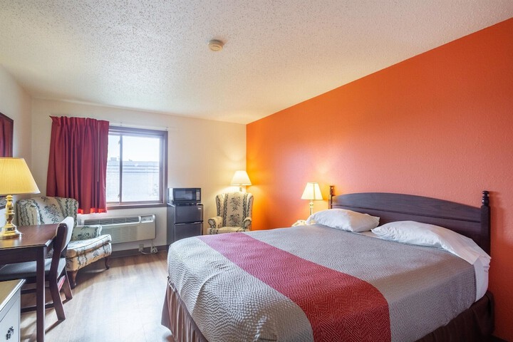 Motel 6 Saukville WI