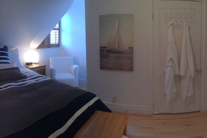 Room 26 of 45