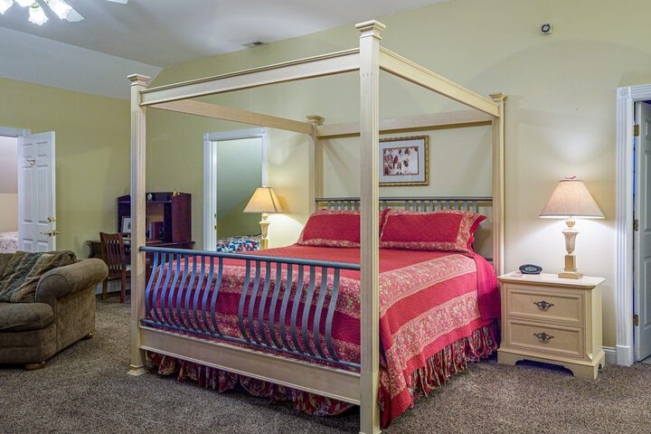 Whitestone Inn