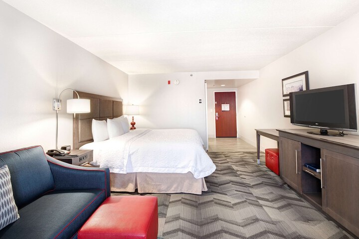 Room 30 of 52