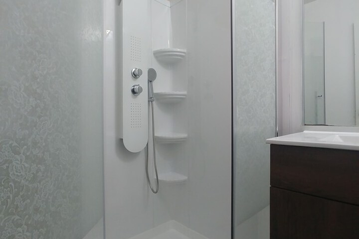 Room 4 of 38
