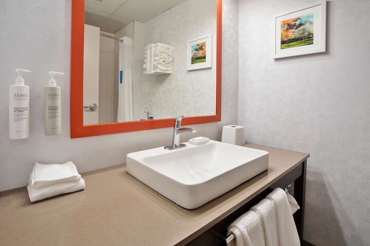 Hampton Inn & Suites Newark Airport Elizabeth