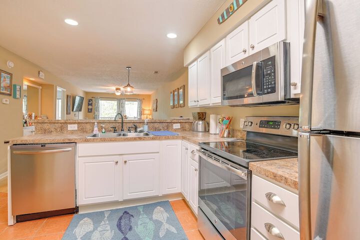 Pawleys Island Vacation Rental on Golf Course!