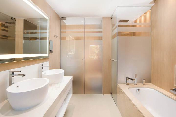 Pine Cliffs Ocean Suites a Luxury Collection Resort & Spa